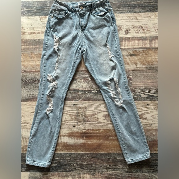 Forever 21 Ripped Jeans - Picture 4 of 6